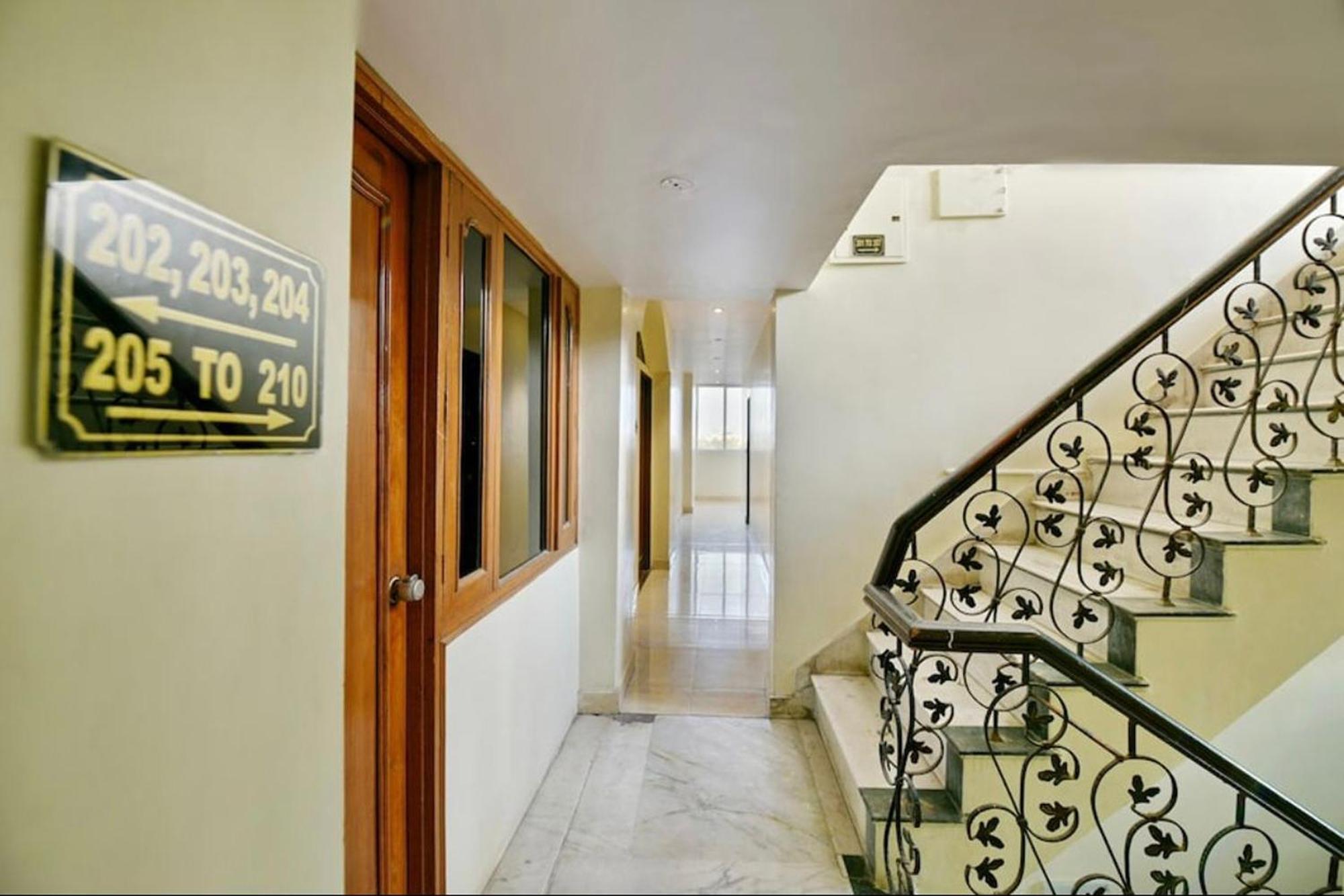 Hotel Rang Mahal Near Jaipur International Airport Екстер'єр фото