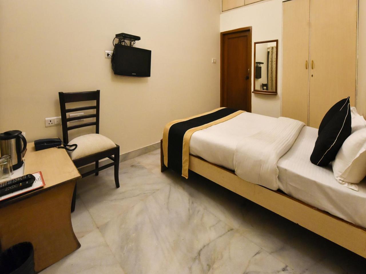 Hotel Rang Mahal Near Jaipur International Airport Екстер'єр фото